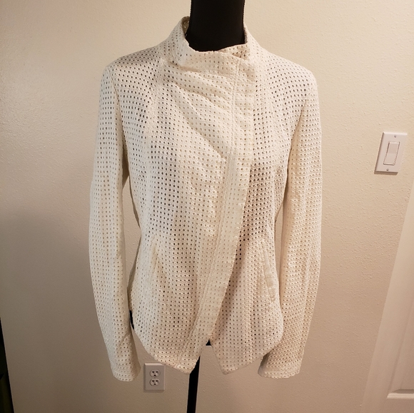 Designer wear white jacket - Picture 3 of 10